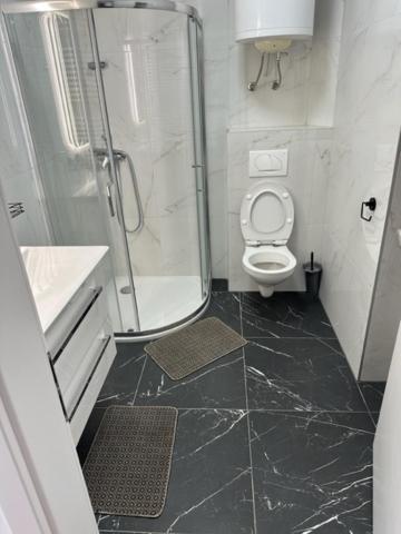 Gostilna In Apartmaji Zlati Lev - Марибор Екстериор снимка