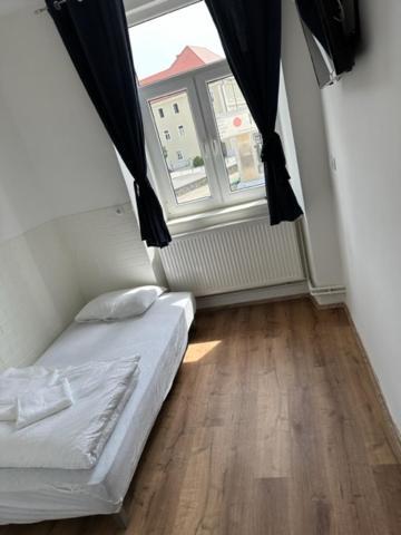 Gostilna In Apartmaji Zlati Lev - Марибор Екстериор снимка